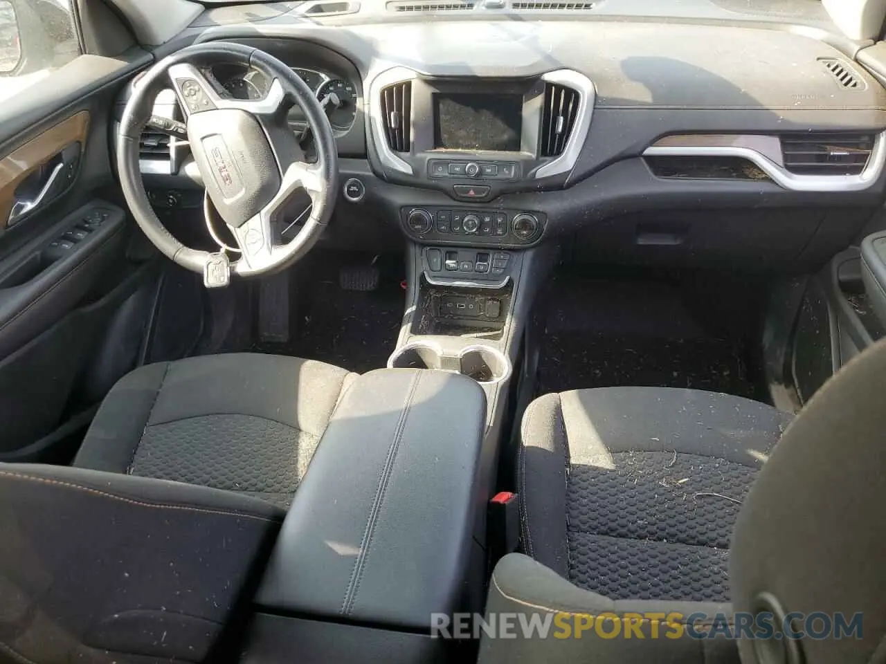8 Photograph of a damaged car 3GKALMEV8ML369564 GMC TERRAIN 2021