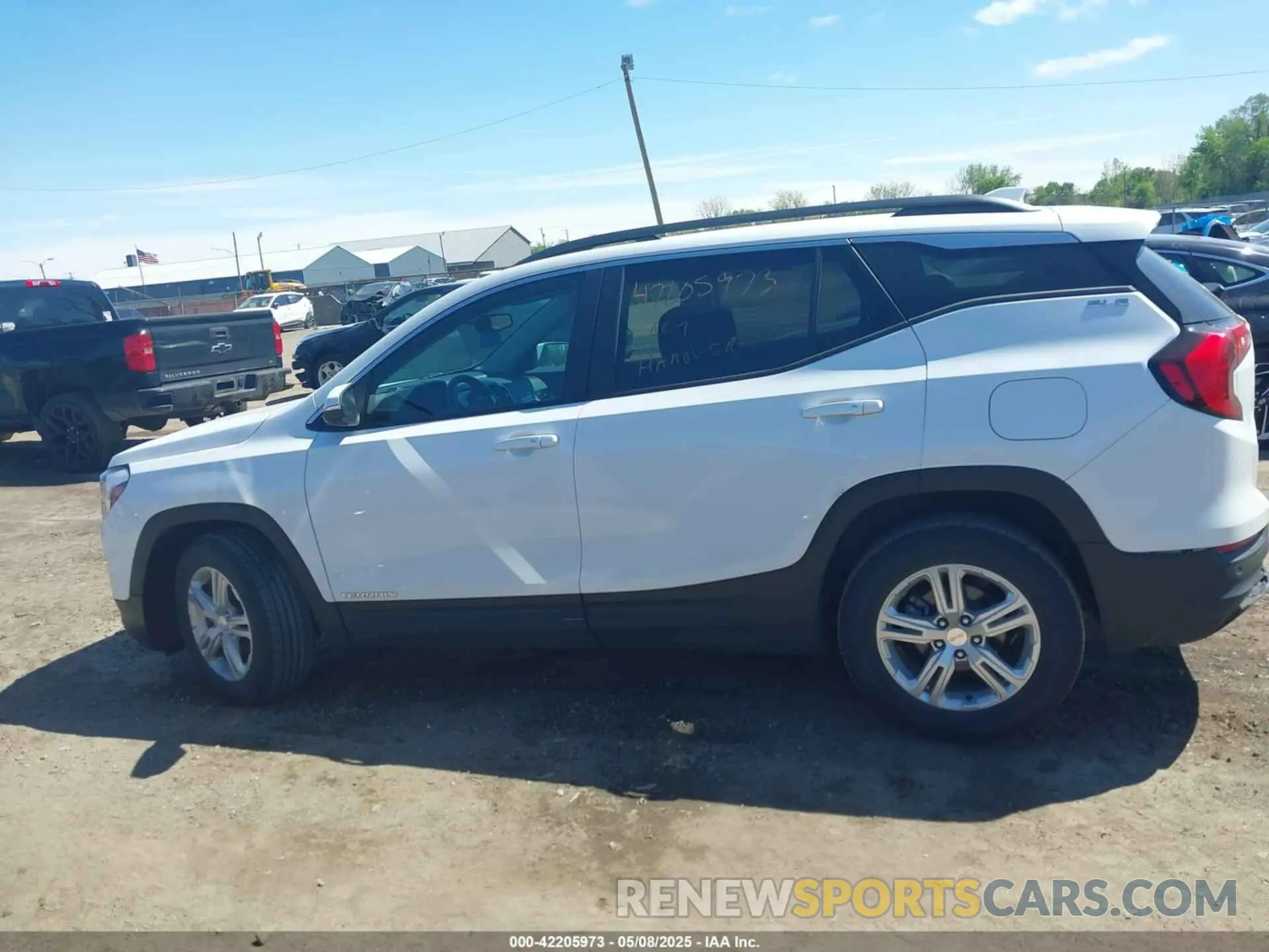 14 Photograph of a damaged car 3GKALMEV8ML372366 GMC TERRAIN 2021