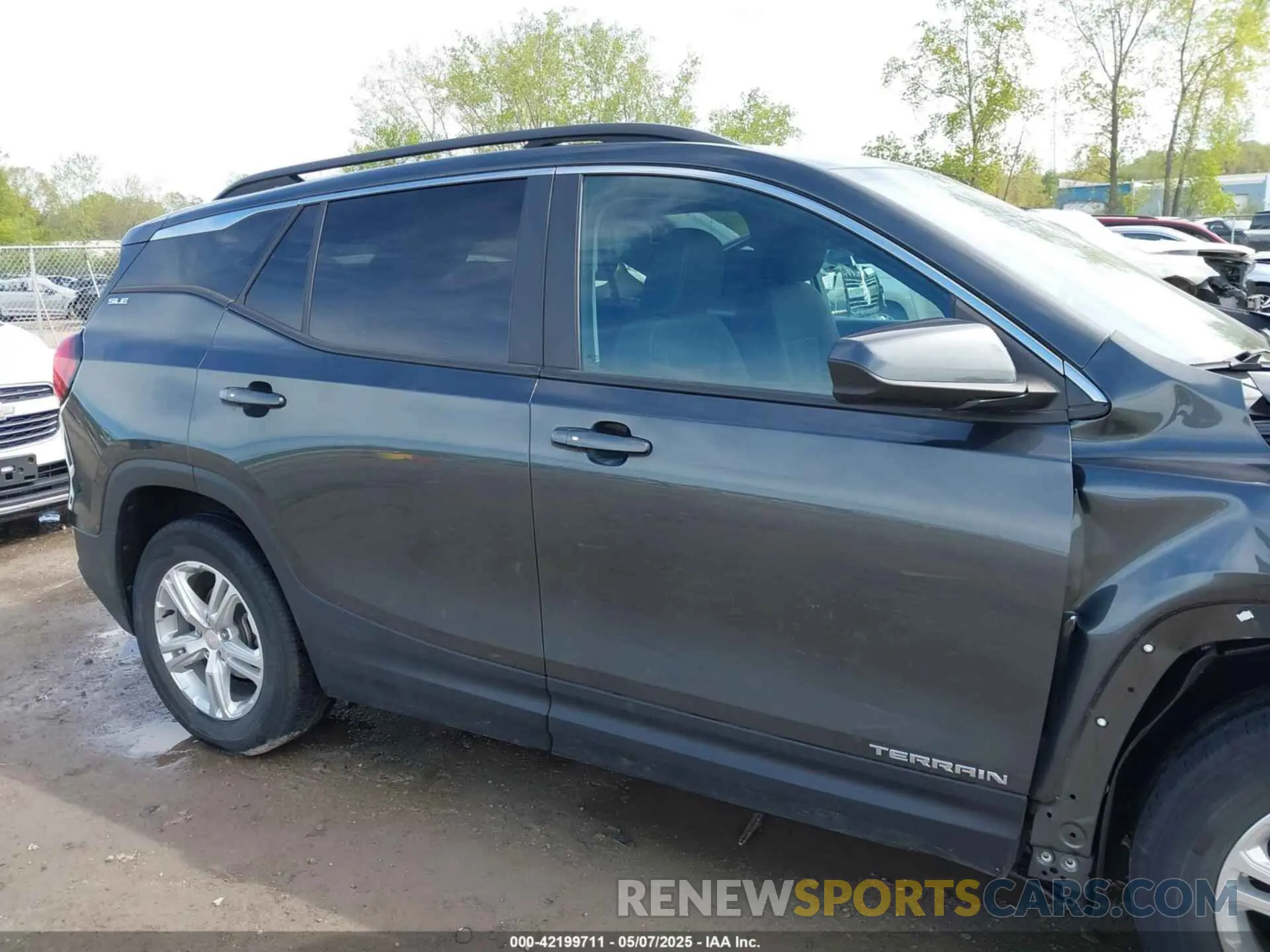 14 Photograph of a damaged car 3GKALMEVXML385622 GMC TERRAIN 2021