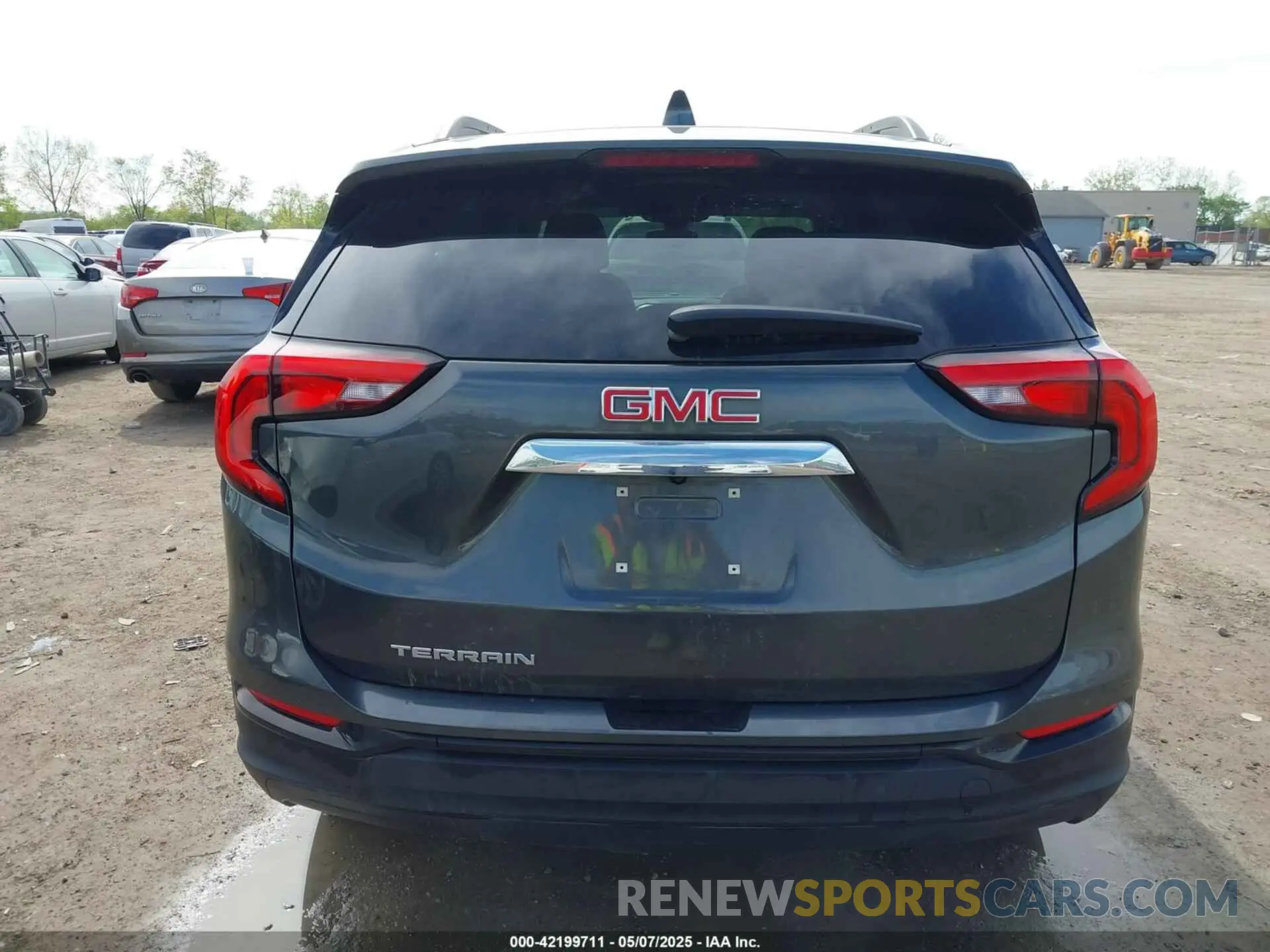 17 Photograph of a damaged car 3GKALMEVXML385622 GMC TERRAIN 2021