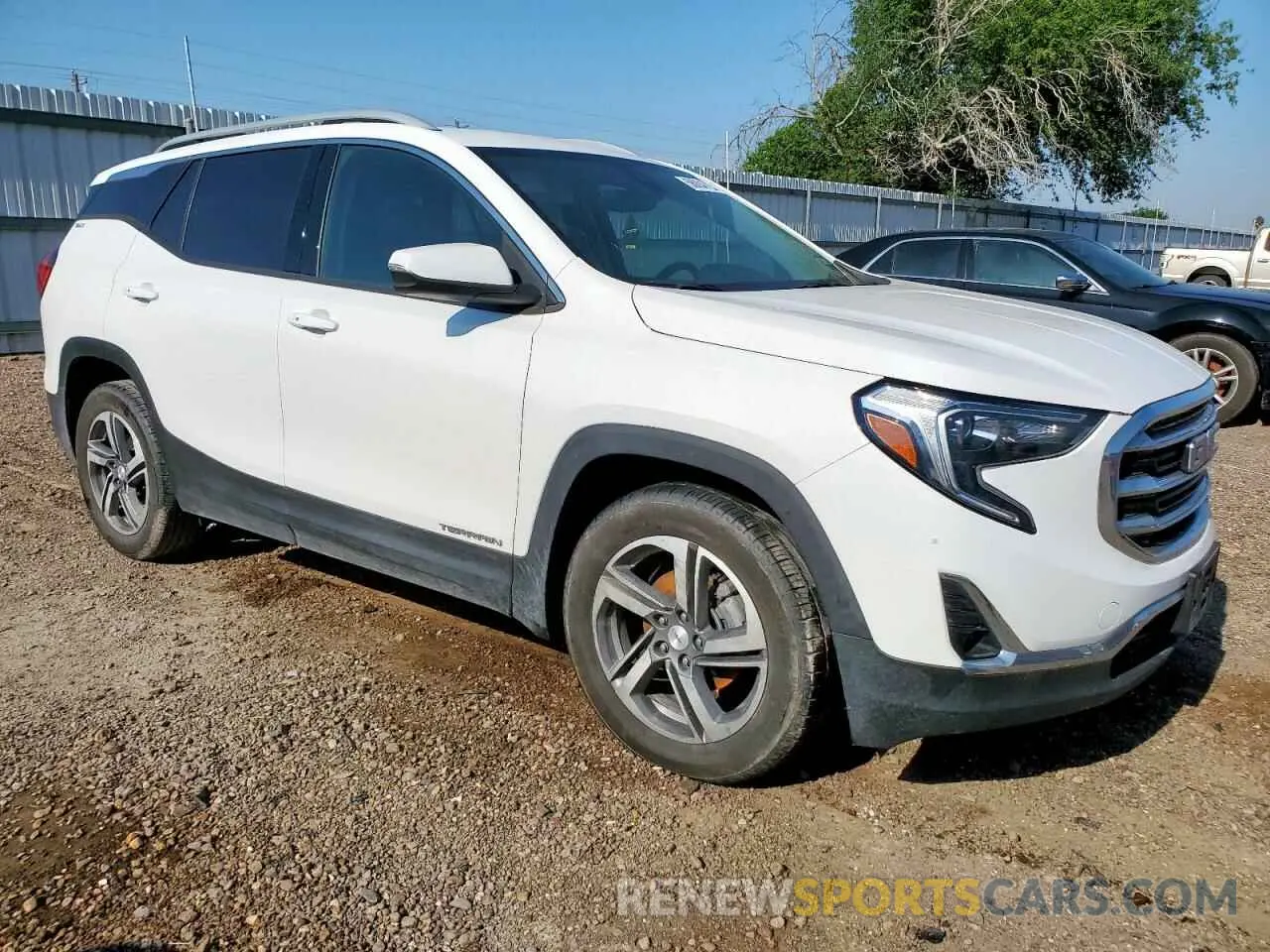 4 Photograph of a damaged car 3GKALPEV0ML384335 GMC TERRAIN 2021