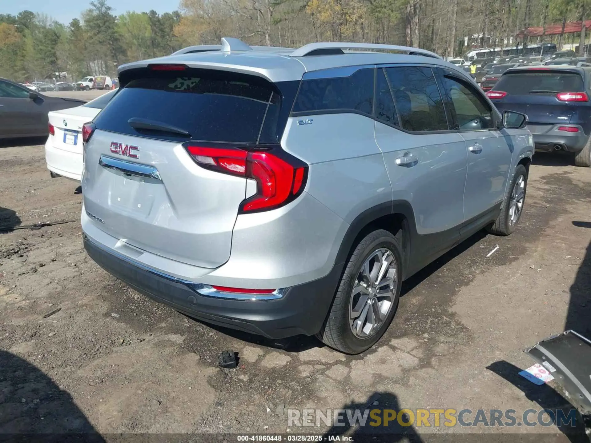 4 Photograph of a damaged car 3GKALPEV1ML311443 GMC TERRAIN 2021