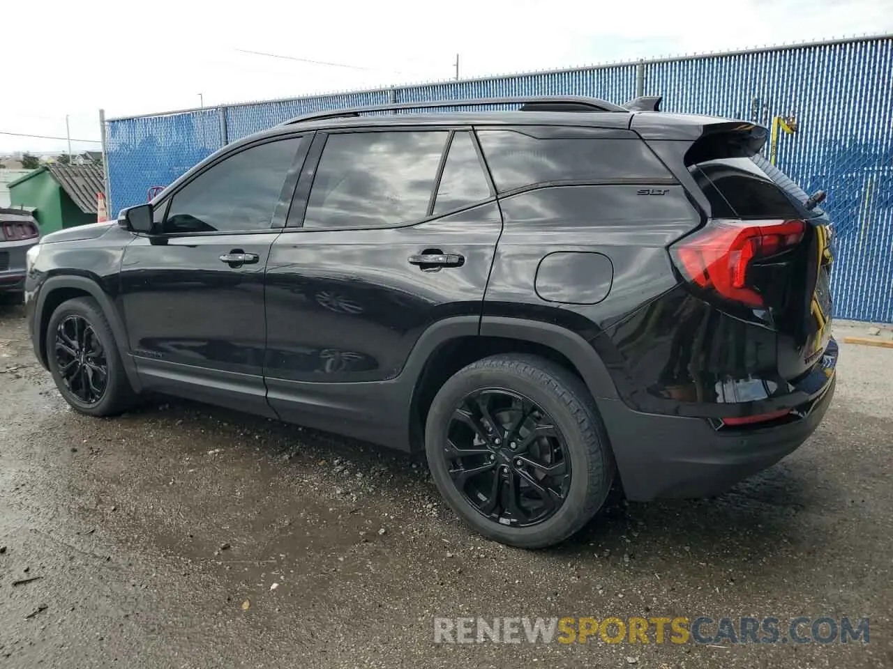 2 Photograph of a damaged car 3GKALPEV1ML383355 GMC TERRAIN 2021
