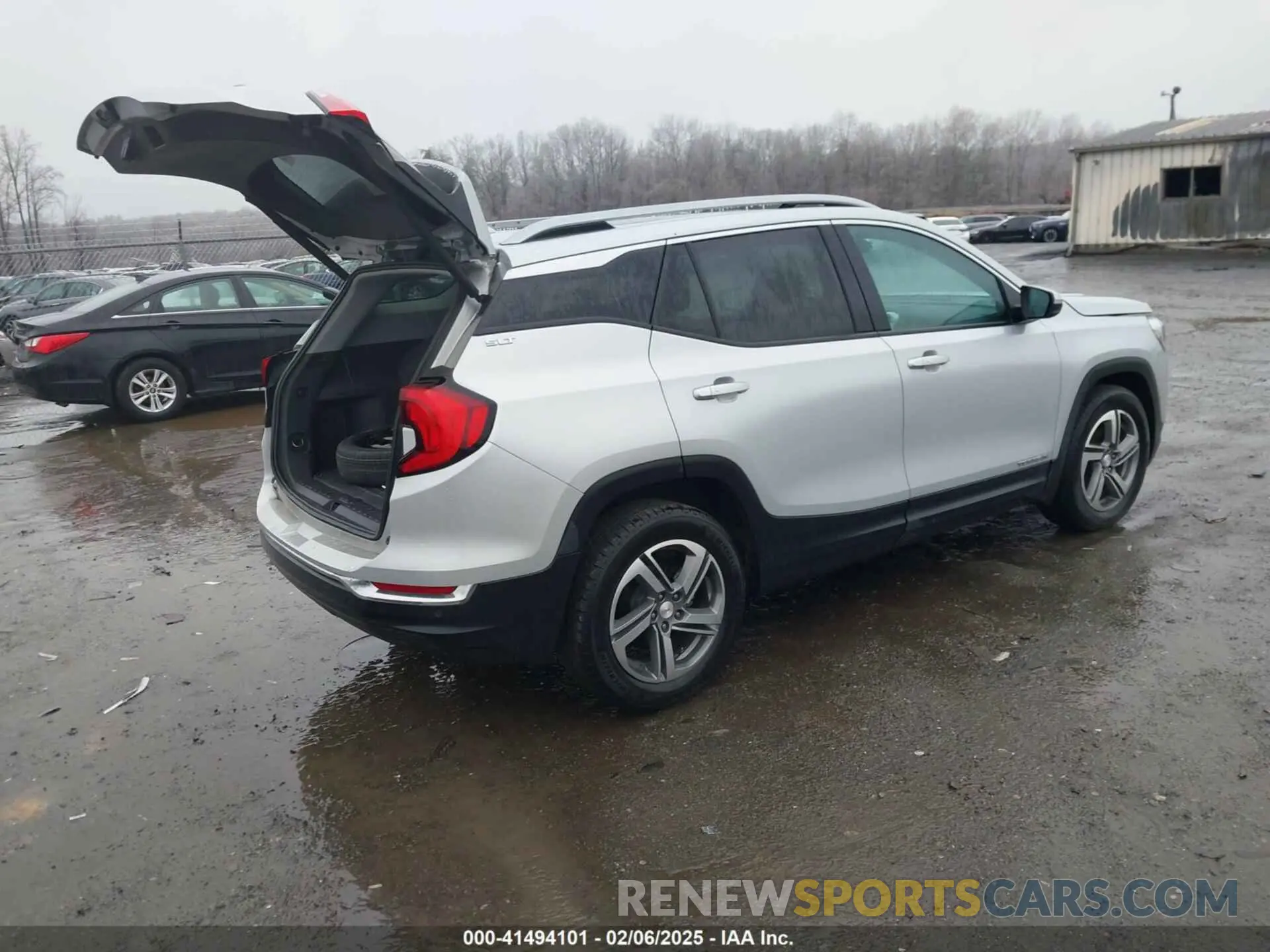 4 Photograph of a damaged car 3GKALPEV3ML398696 GMC TERRAIN 2021