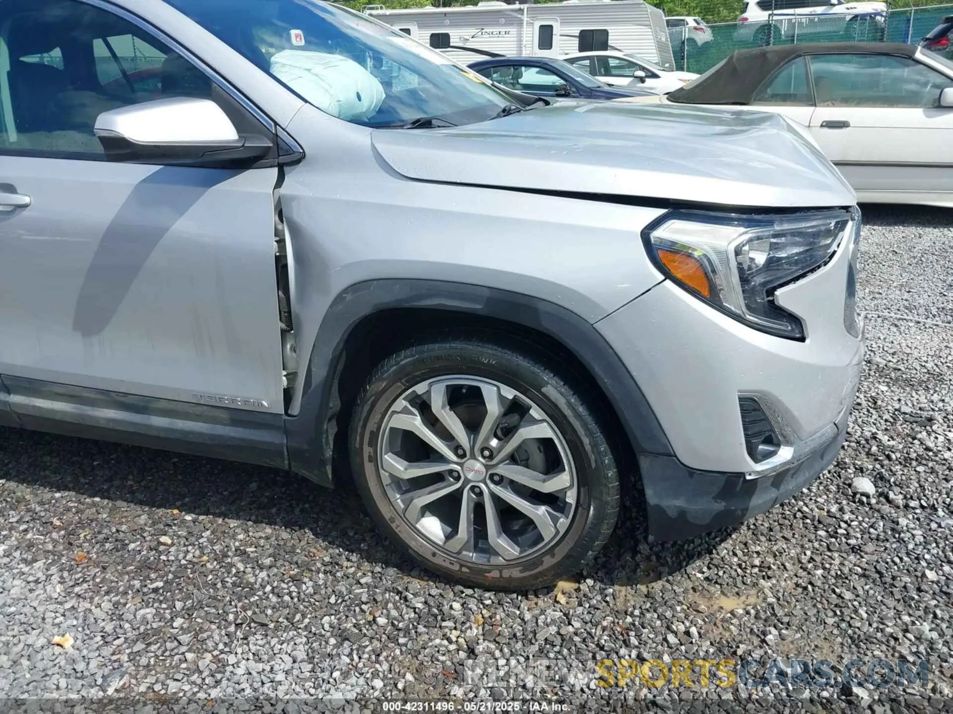 17 Photograph of a damaged car 3GKALPEV5ML317536 GMC TERRAIN 2021
