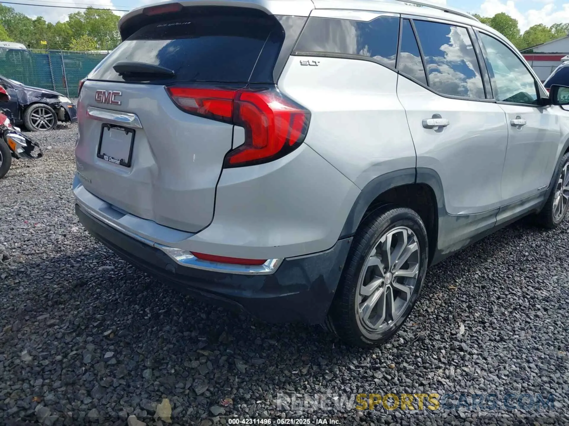 19 Photograph of a damaged car 3GKALPEV5ML317536 GMC TERRAIN 2021