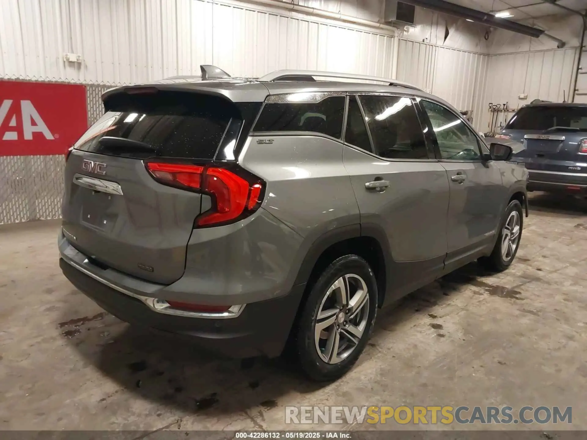 4 Photograph of a damaged car 3GKALPEV5ML337611 GMC TERRAIN 2021