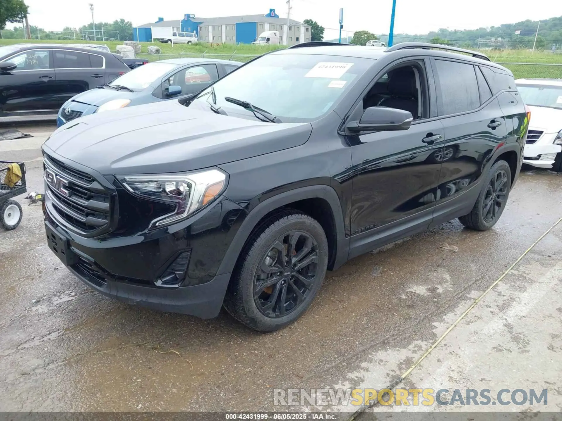 2 Photograph of a damaged car 3GKALPEV5ML354781 GMC TERRAIN 2021