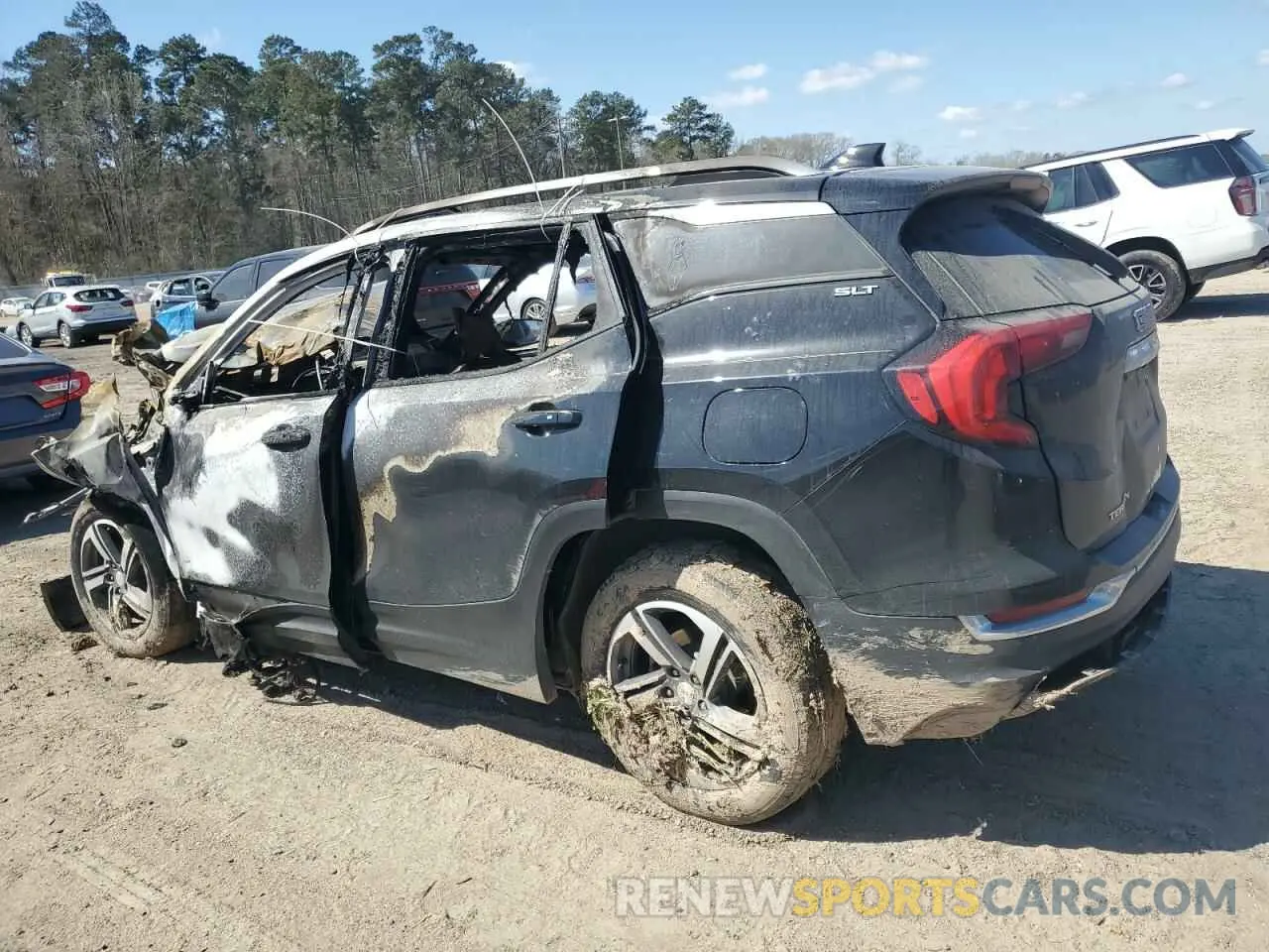 2 Photograph of a damaged car 3GKALPEV5ML369121 GMC TERRAIN 2021