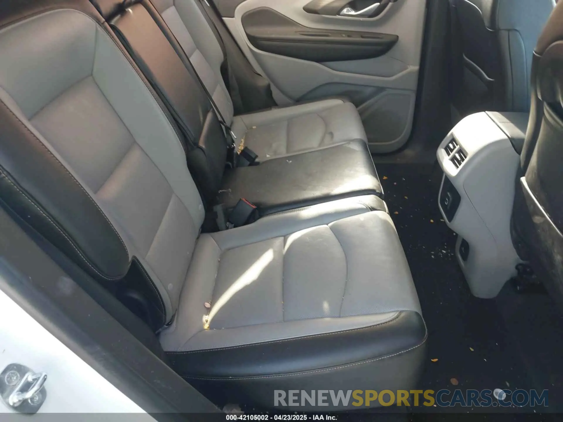 8 Photograph of a damaged car 3GKALPEV6ML303404 GMC TERRAIN 2021