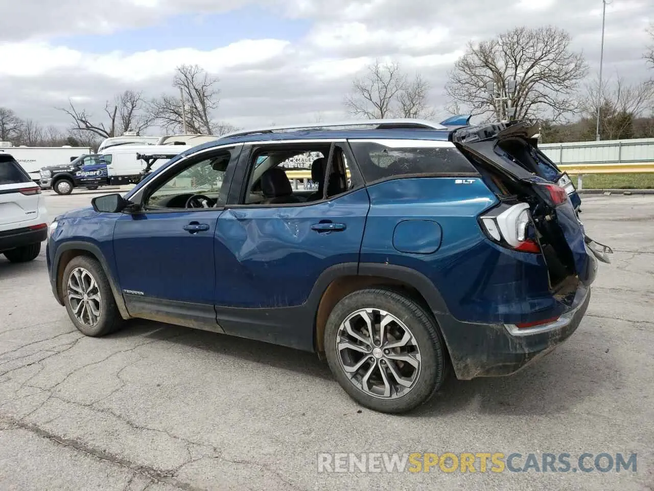 2 Photograph of a damaged car 3GKALPEV6ML308568 GMC TERRAIN 2021