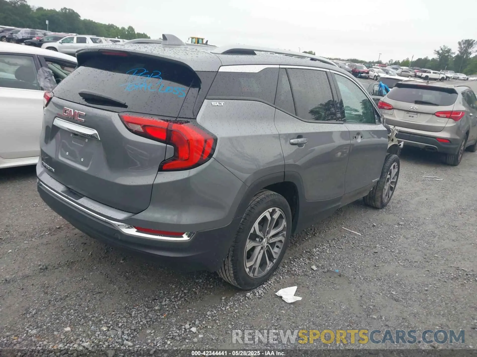 4 Photograph of a damaged car 3GKALPEV6ML315889 GMC TERRAIN 2021