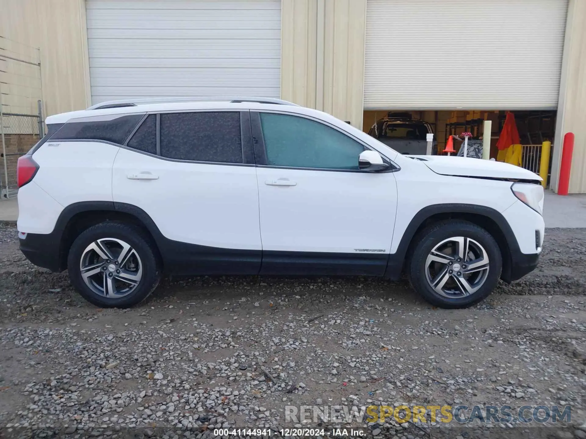 13 Photograph of a damaged car 3GKALPEV6ML401560 GMC TERRAIN 2021