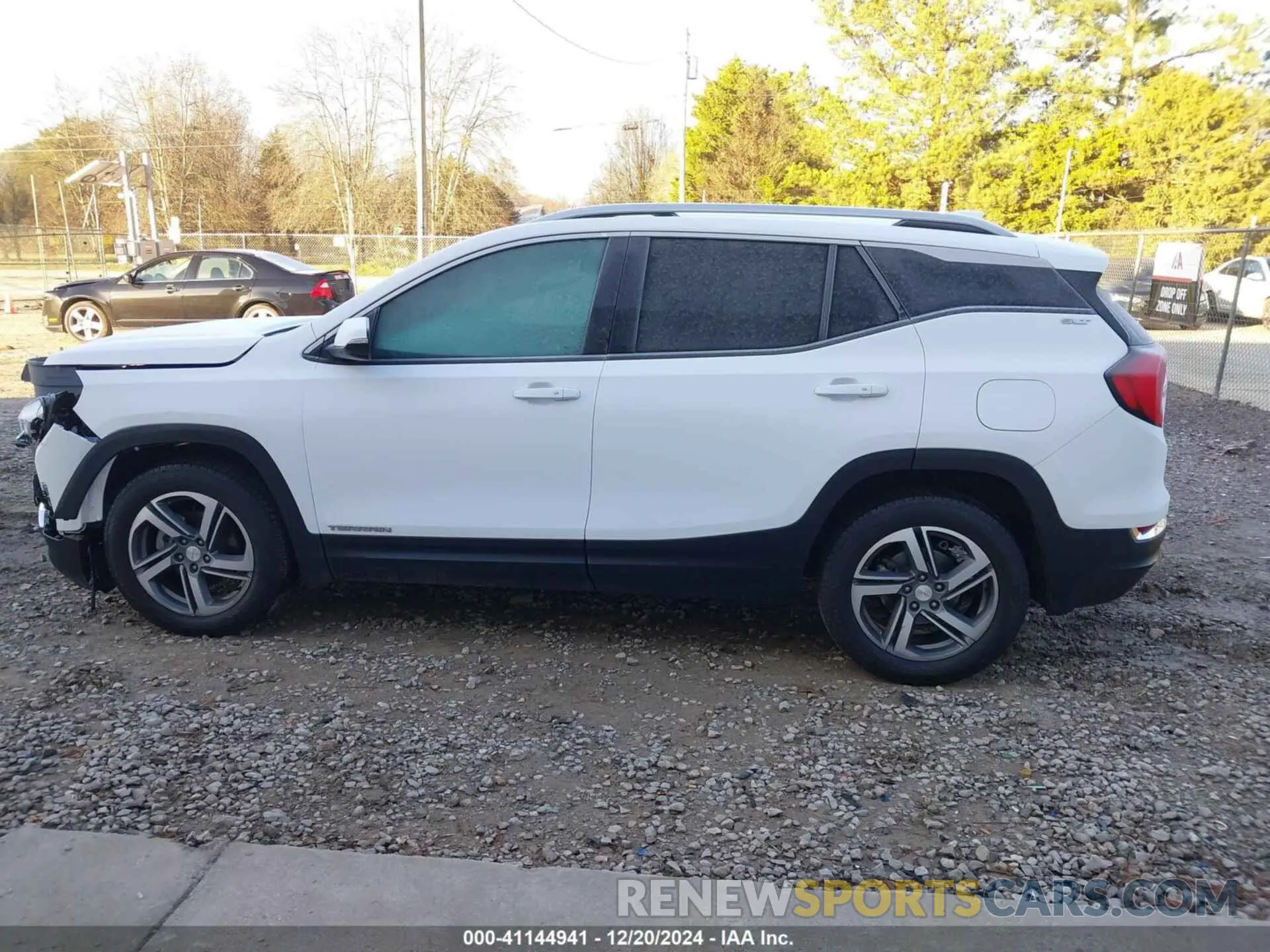14 Photograph of a damaged car 3GKALPEV6ML401560 GMC TERRAIN 2021