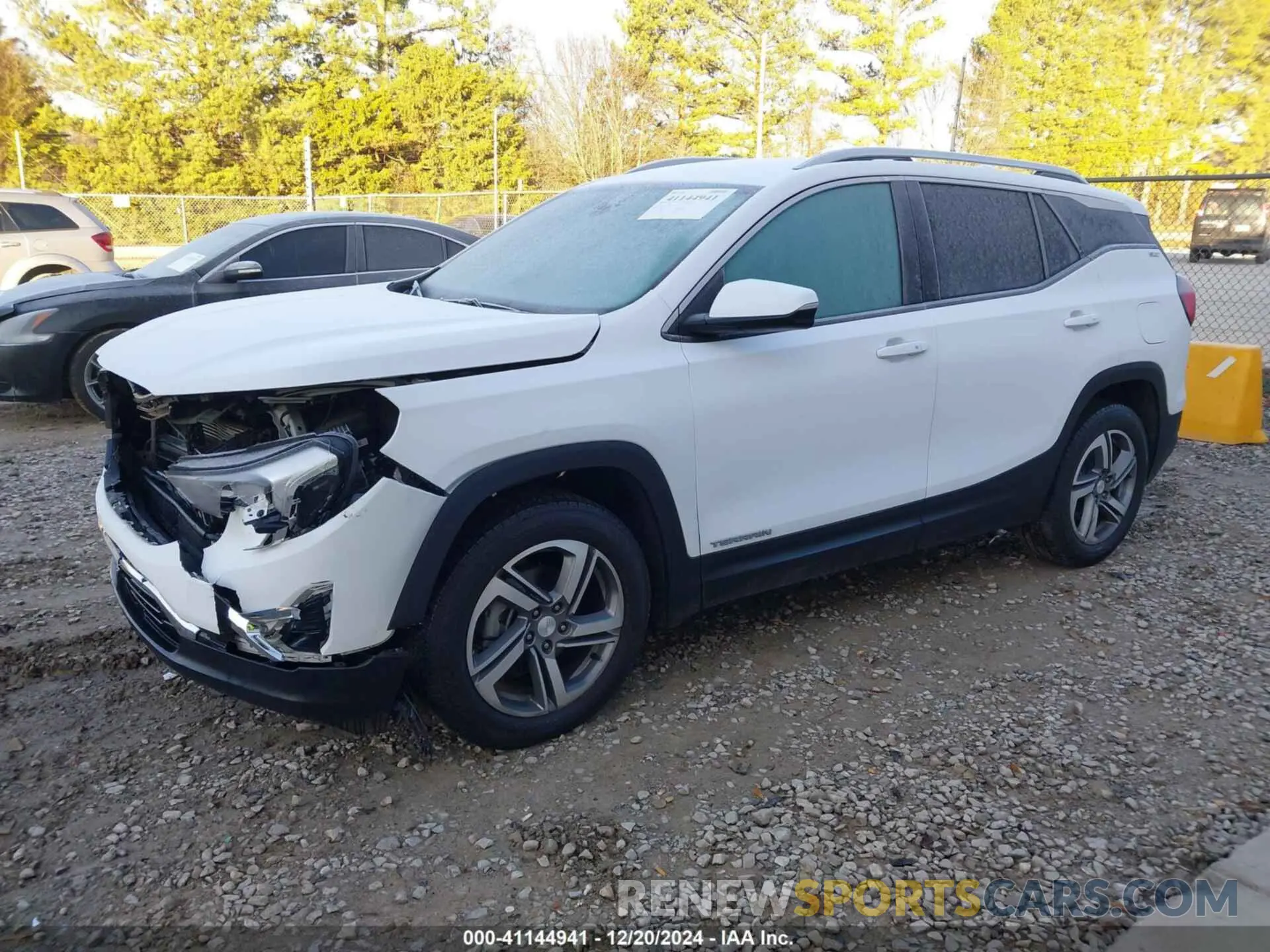 2 Photograph of a damaged car 3GKALPEV6ML401560 GMC TERRAIN 2021