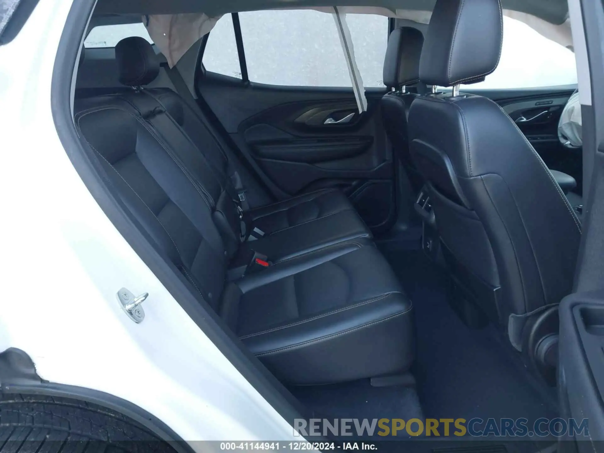 8 Photograph of a damaged car 3GKALPEV6ML401560 GMC TERRAIN 2021