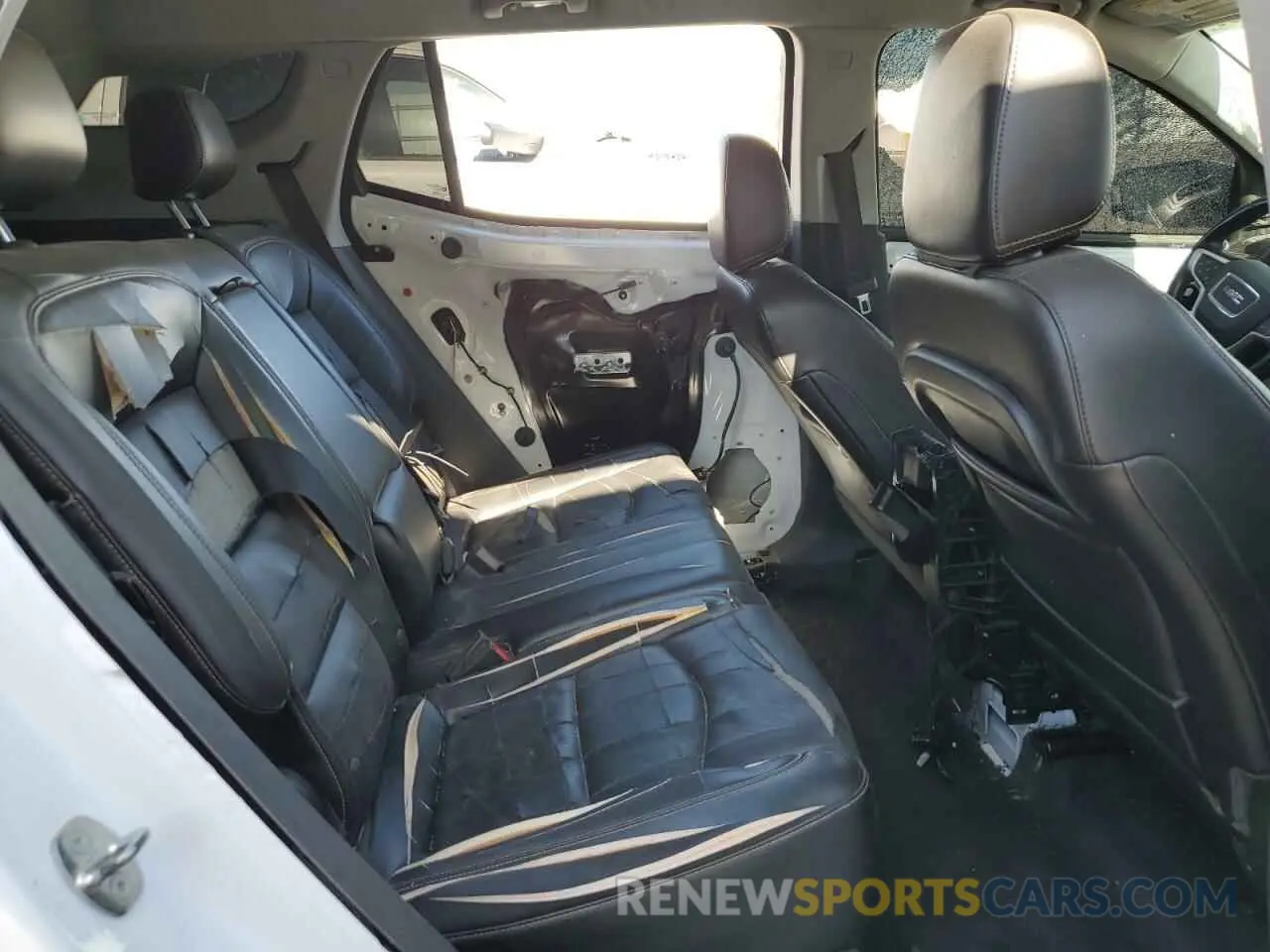 11 Photograph of a damaged car 3GKALPEV8ML316980 GMC TERRAIN 2021