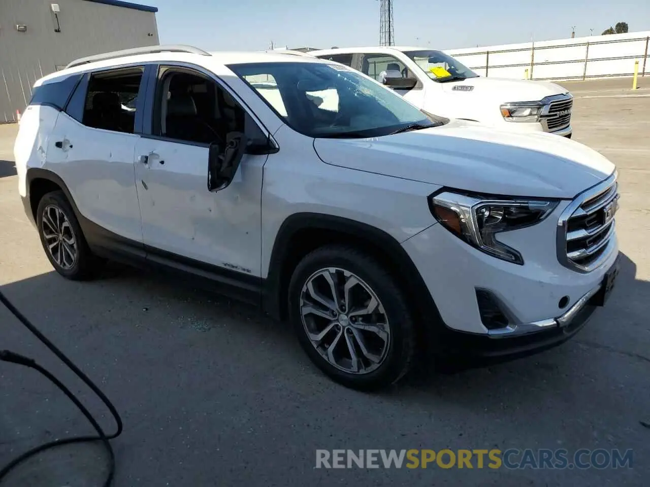 4 Photograph of a damaged car 3GKALPEV8ML316980 GMC TERRAIN 2021