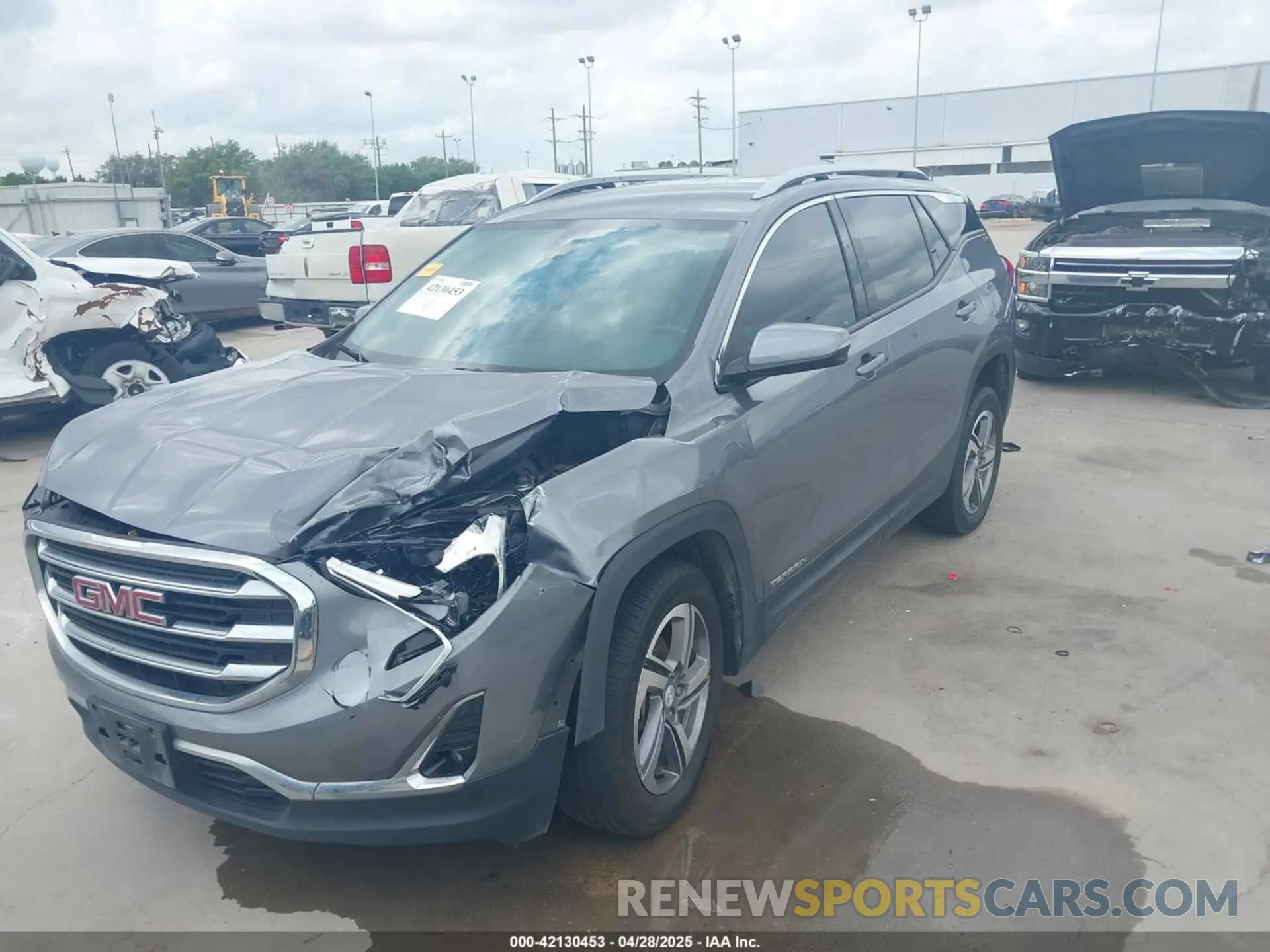 2 Photograph of a damaged car 3GKALPEV8ML379948 GMC TERRAIN 2021