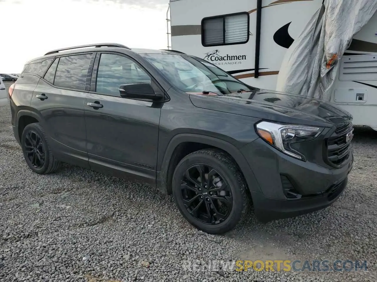 4 Photograph of a damaged car 3GKALPEV9ML344173 GMC TERRAIN 2021