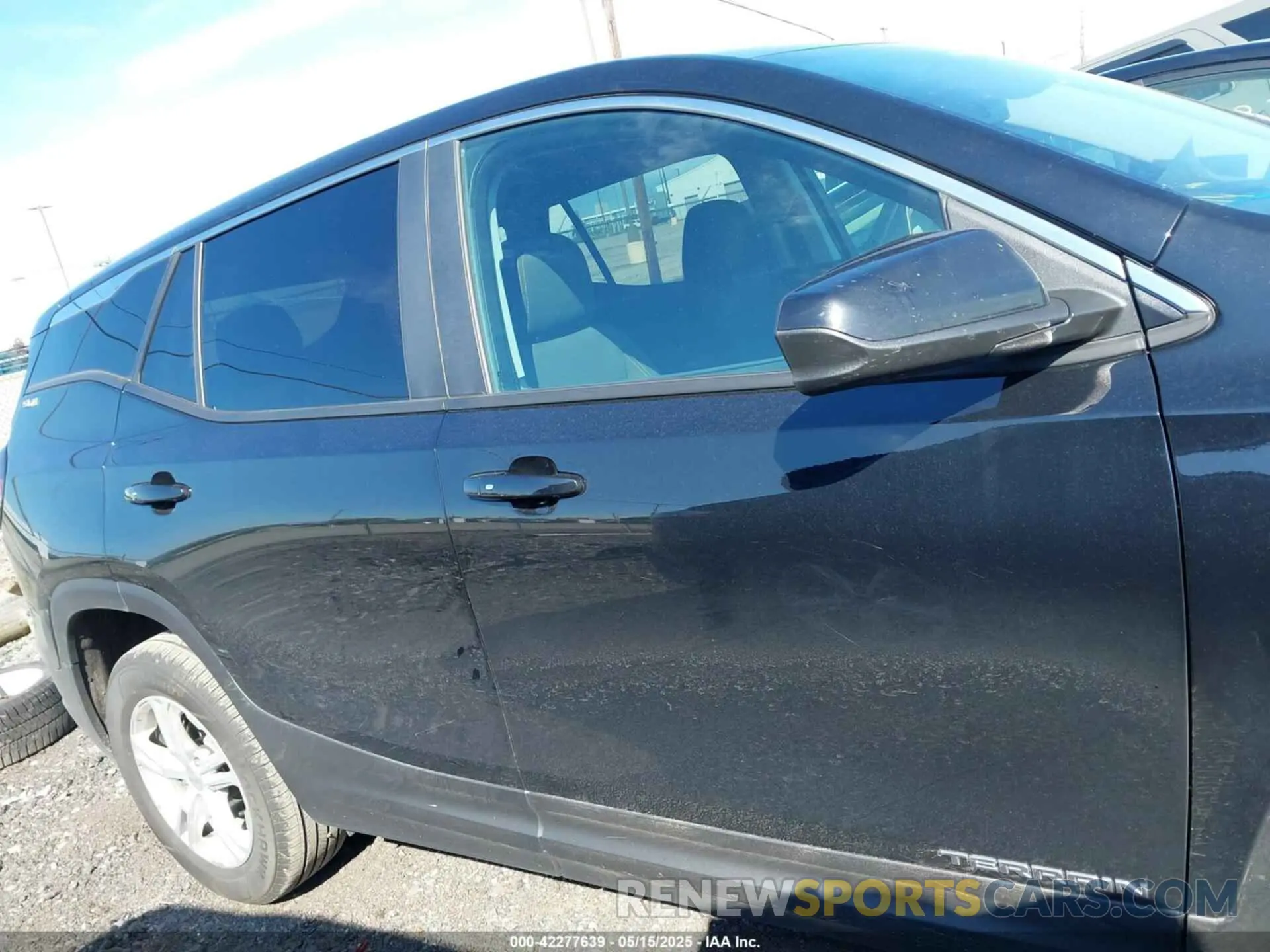 13 Photograph of a damaged car 3GKALTEV0ML358276 GMC TERRAIN 2021
