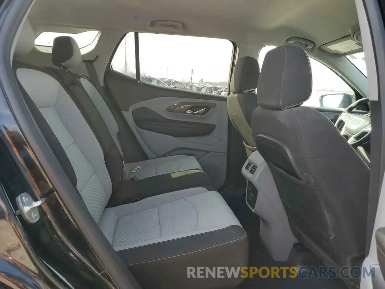 11 Photograph of a damaged car 3GKALTEV0ML384070 GMC TERRAIN 2021