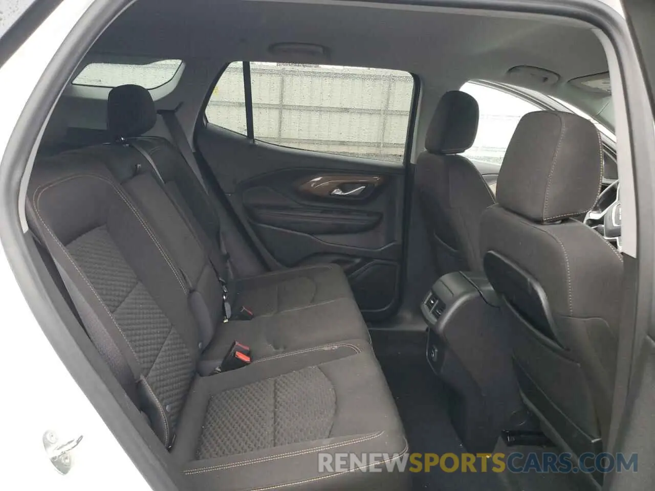 11 Photograph of a damaged car 3GKALTEV5ML386042 GMC TERRAIN 2021