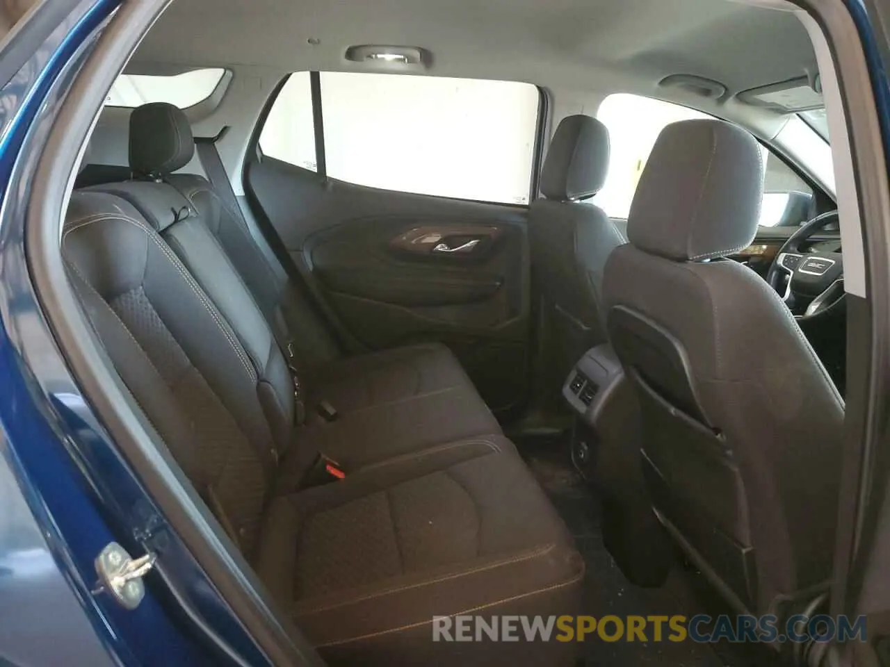 11 Photograph of a damaged car 3GKALTEV5ML387420 GMC TERRAIN 2021