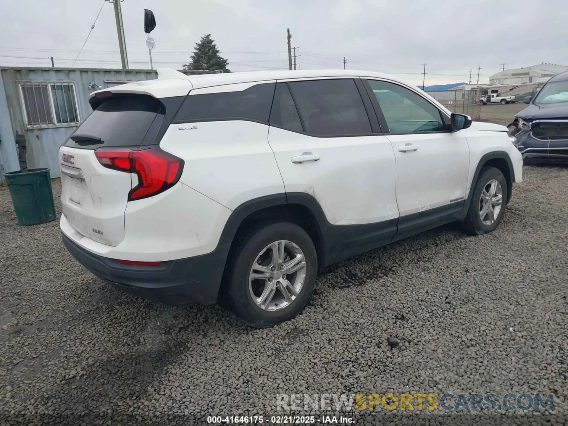 4 Photograph of a damaged car 3GKALTEV8ML353620 GMC TERRAIN 2021