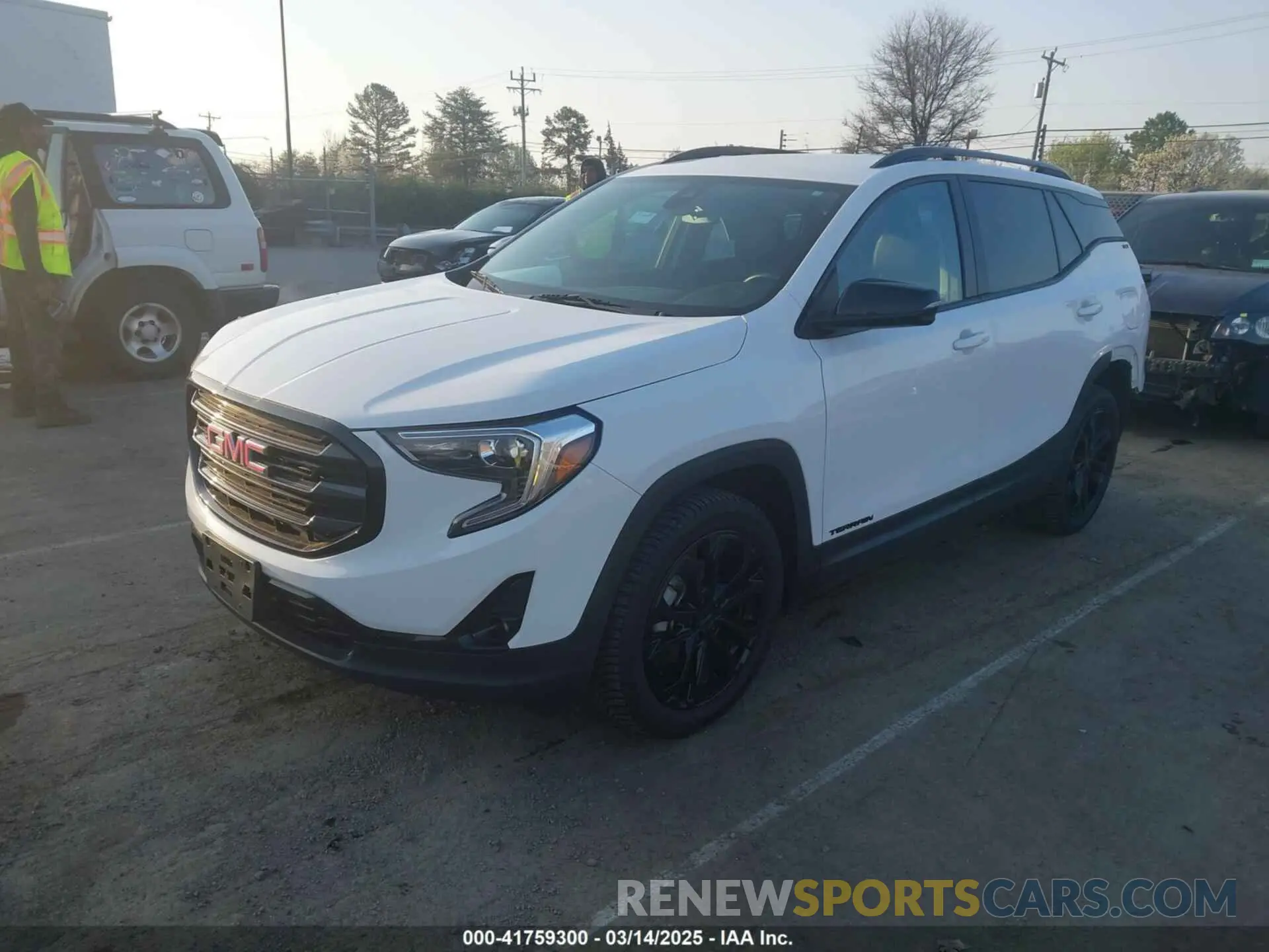 2 Photograph of a damaged car 3GKALVEV0ML385344 GMC TERRAIN 2021