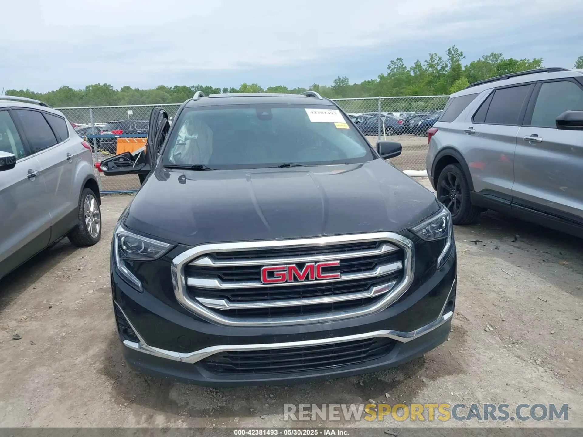 13 Photograph of a damaged car 3GKALVEV1ML393601 GMC TERRAIN 2021