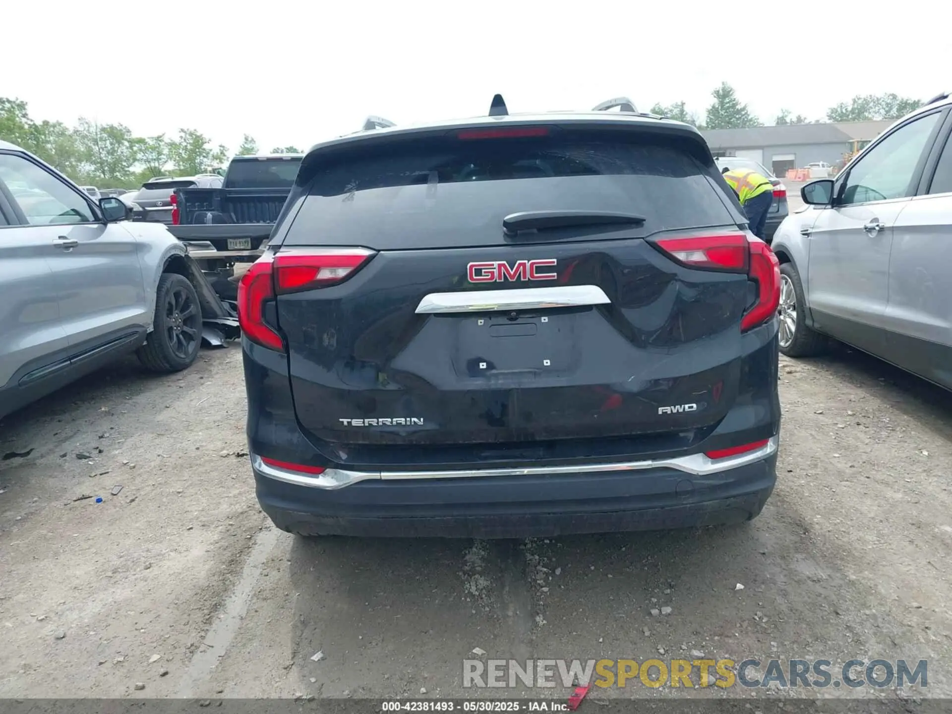 17 Photograph of a damaged car 3GKALVEV1ML393601 GMC TERRAIN 2021