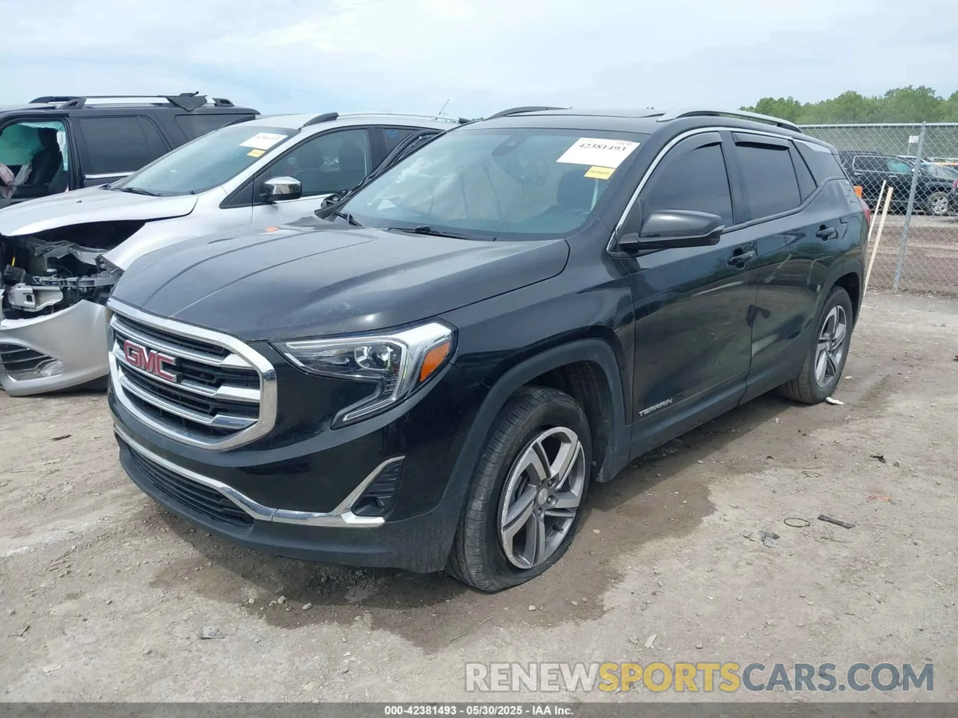 2 Photograph of a damaged car 3GKALVEV1ML393601 GMC TERRAIN 2021