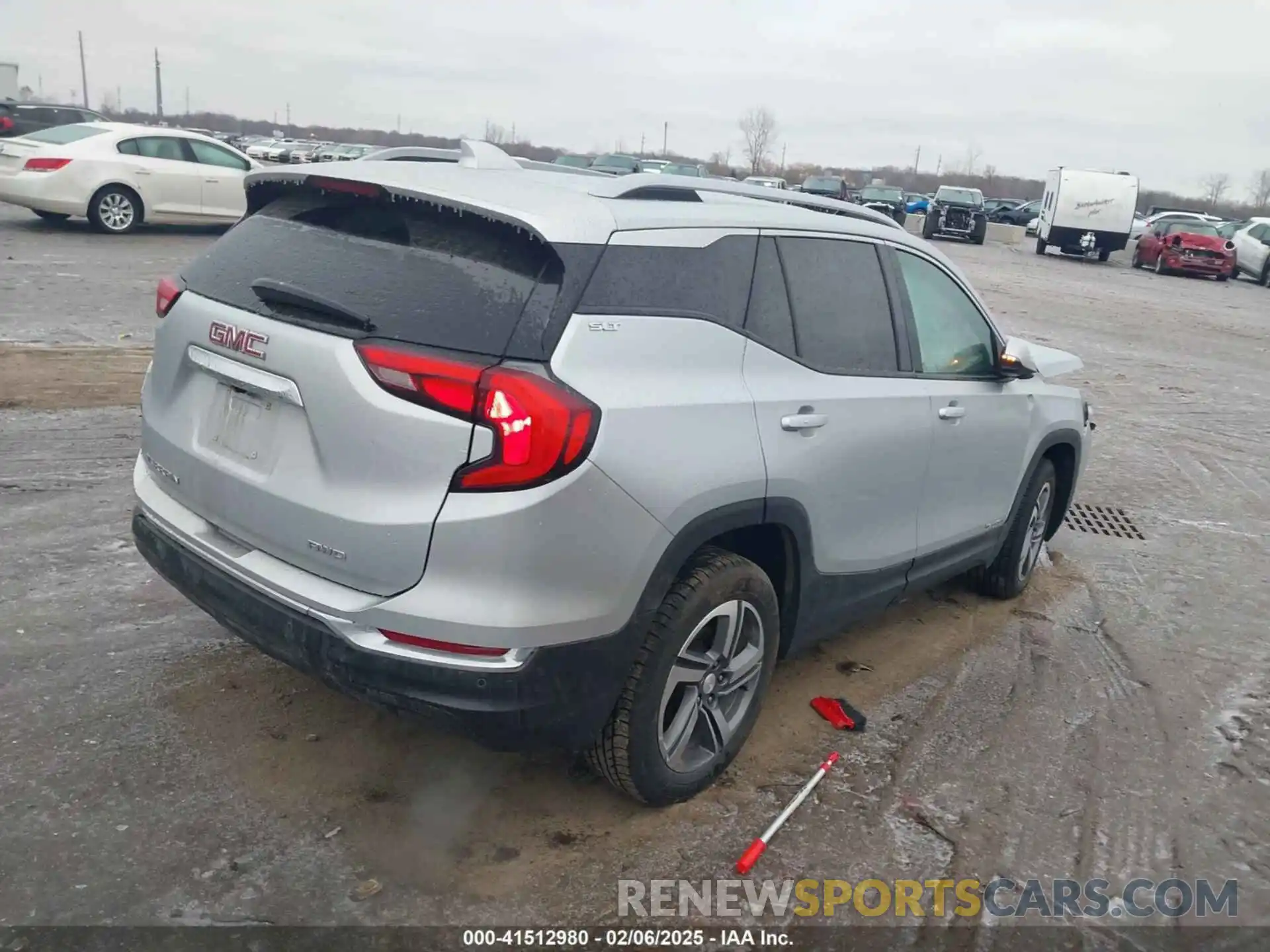 4 Photograph of a damaged car 3GKALVEV2ML314047 GMC TERRAIN 2021