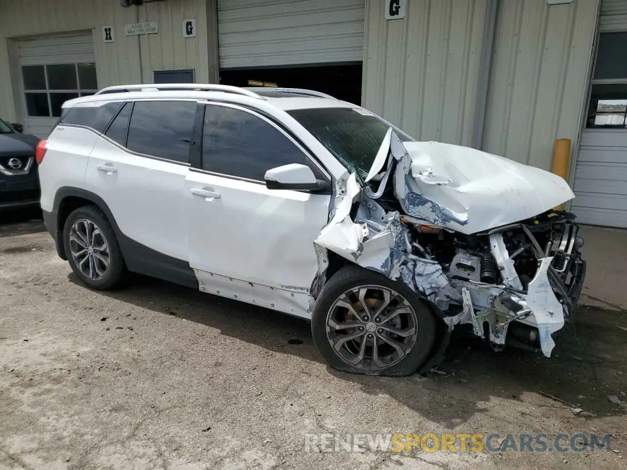 4 Photograph of a damaged car 3GKALVEV2ML317496 GMC TERRAIN 2021