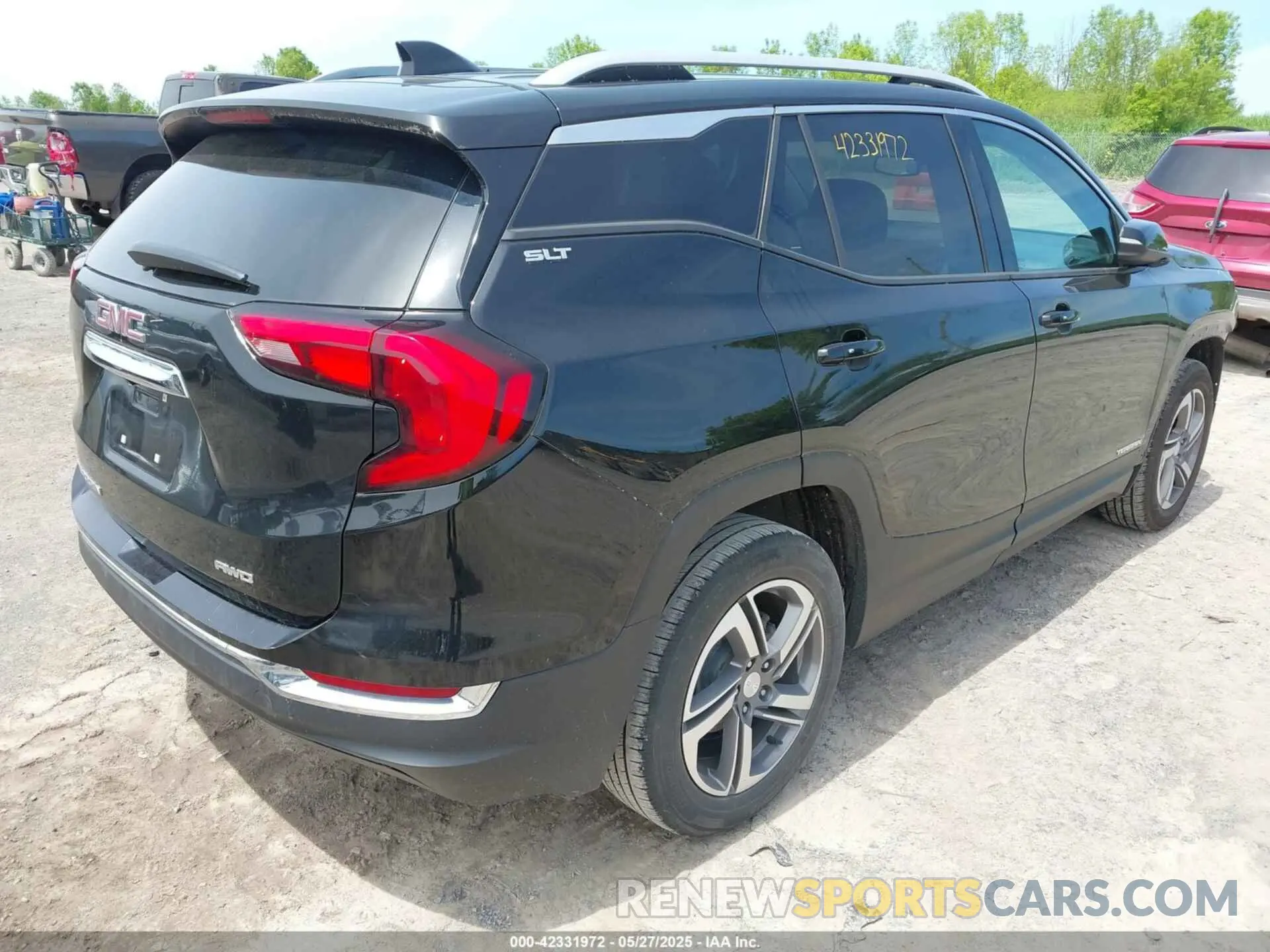 4 Photograph of a damaged car 3GKALVEV4ML313658 GMC TERRAIN 2021