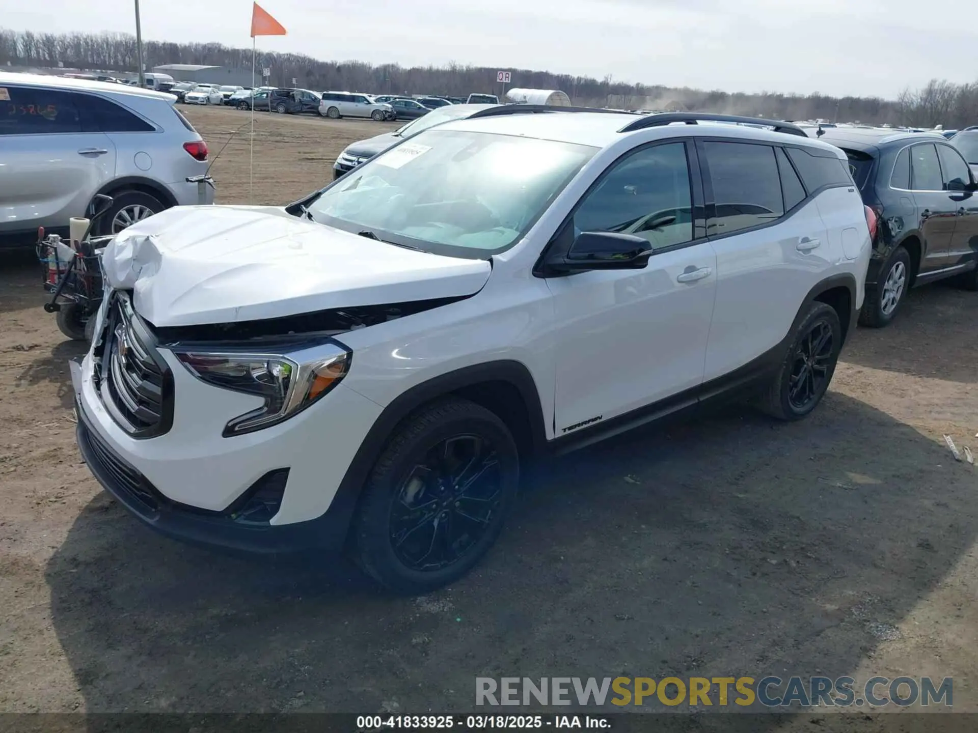 2 Photograph of a damaged car 3GKALVEV5ML383329 GMC TERRAIN 2021