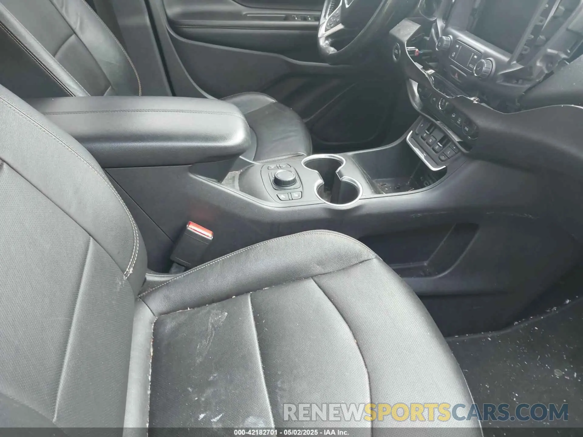 5 Photograph of a damaged car 3GKALVEV6ML301088 GMC TERRAIN 2021