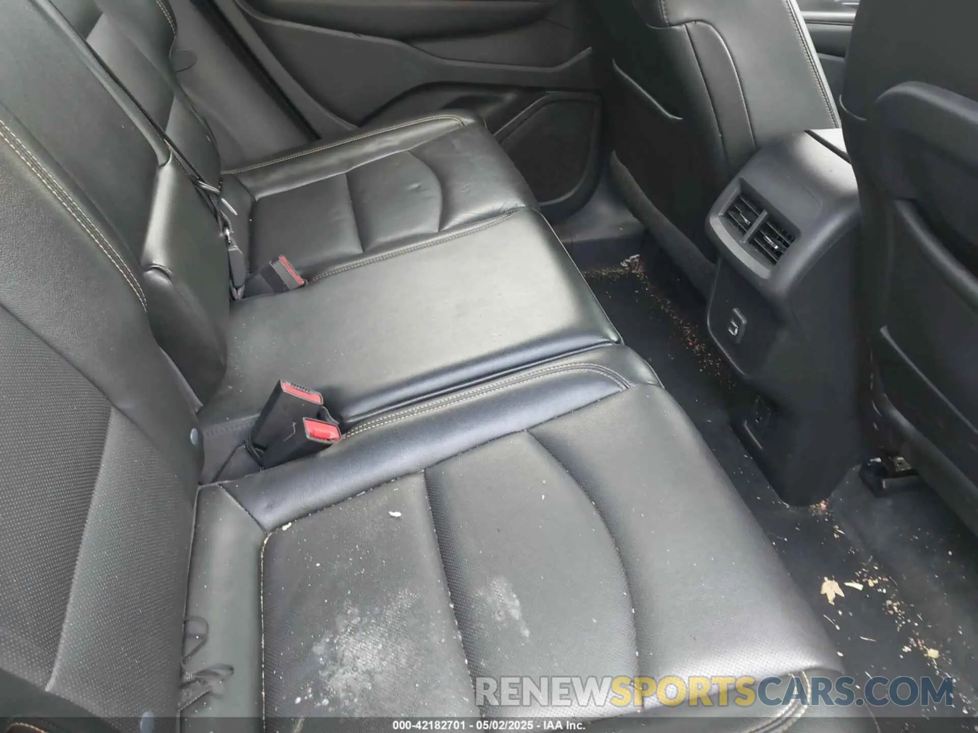 8 Photograph of a damaged car 3GKALVEV6ML301088 GMC TERRAIN 2021