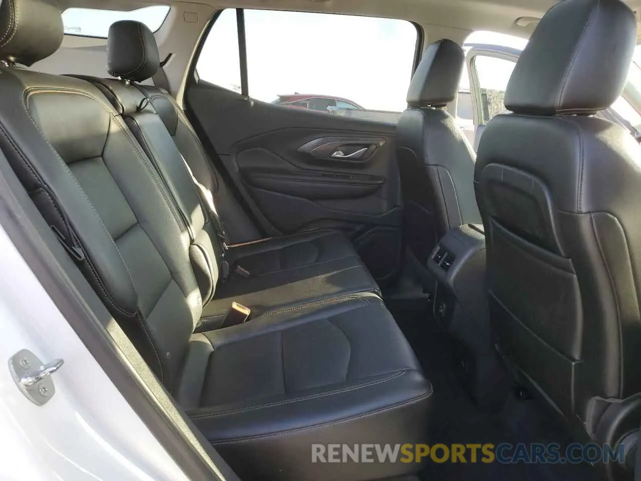 11 Photograph of a damaged car 3GKALVEV6ML377104 GMC TERRAIN 2021