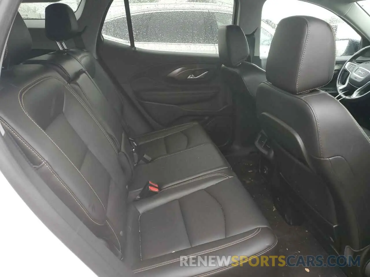 11 Photograph of a damaged car 3GKALVEV6ML385803 GMC TERRAIN 2021
