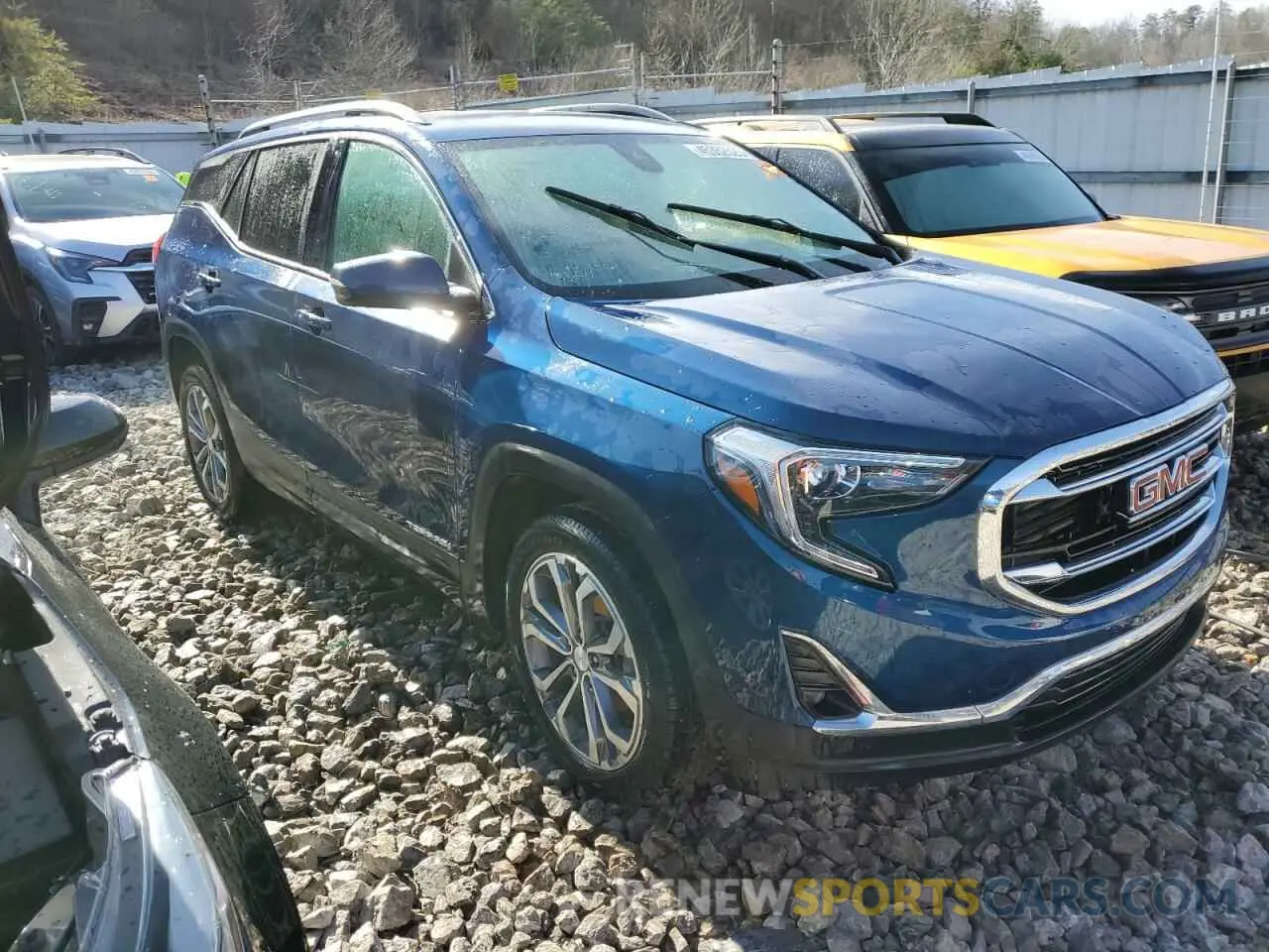 4 Photograph of a damaged car 3GKALVEV8ML315512 GMC TERRAIN 2021