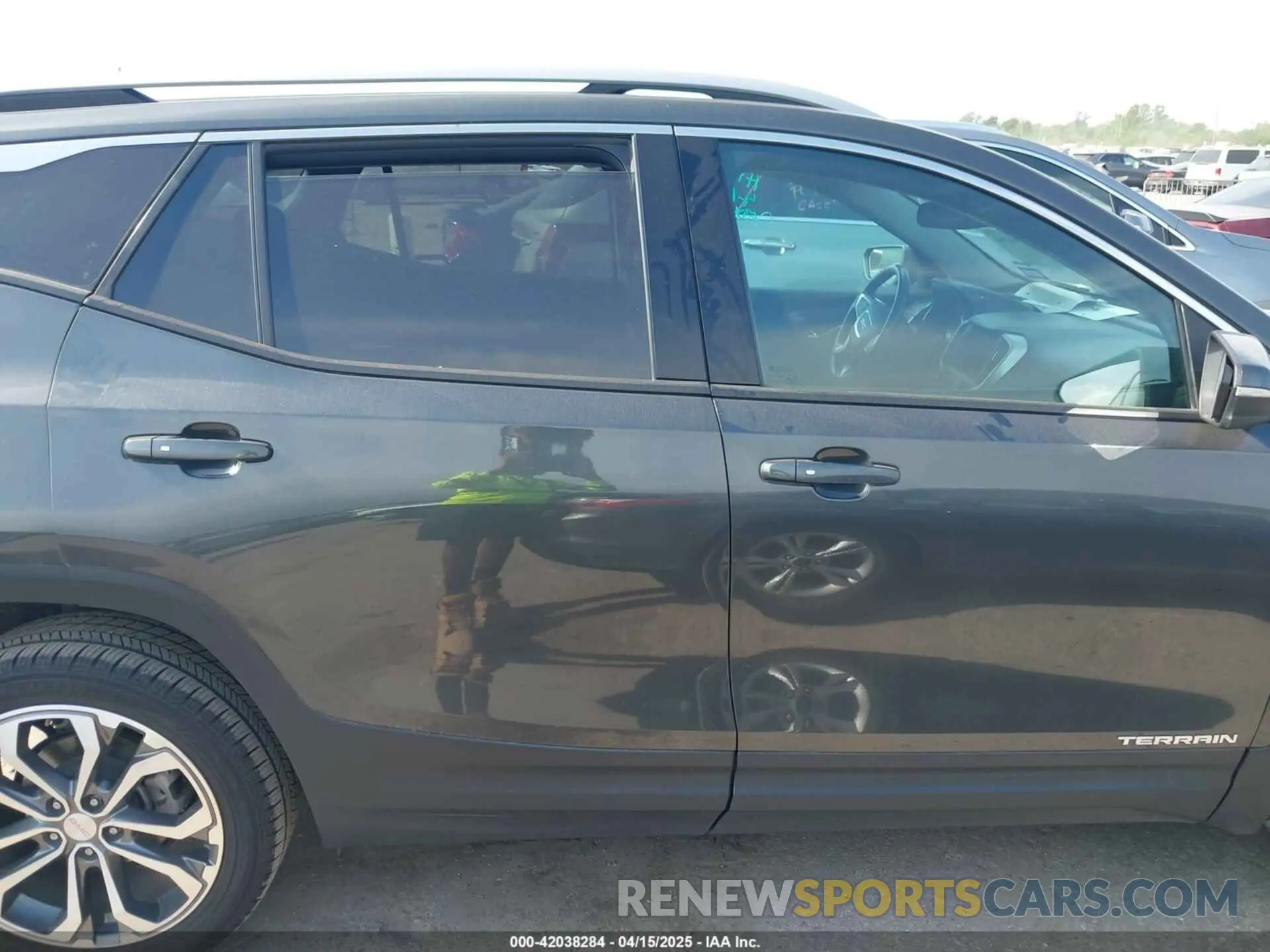 13 Photograph of a damaged car 3GKALVEV9ML327653 GMC TERRAIN 2021