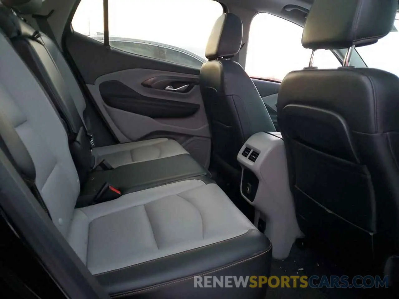 11 Photograph of a damaged car 3GKALVEV9ML396939 GMC TERRAIN 2021