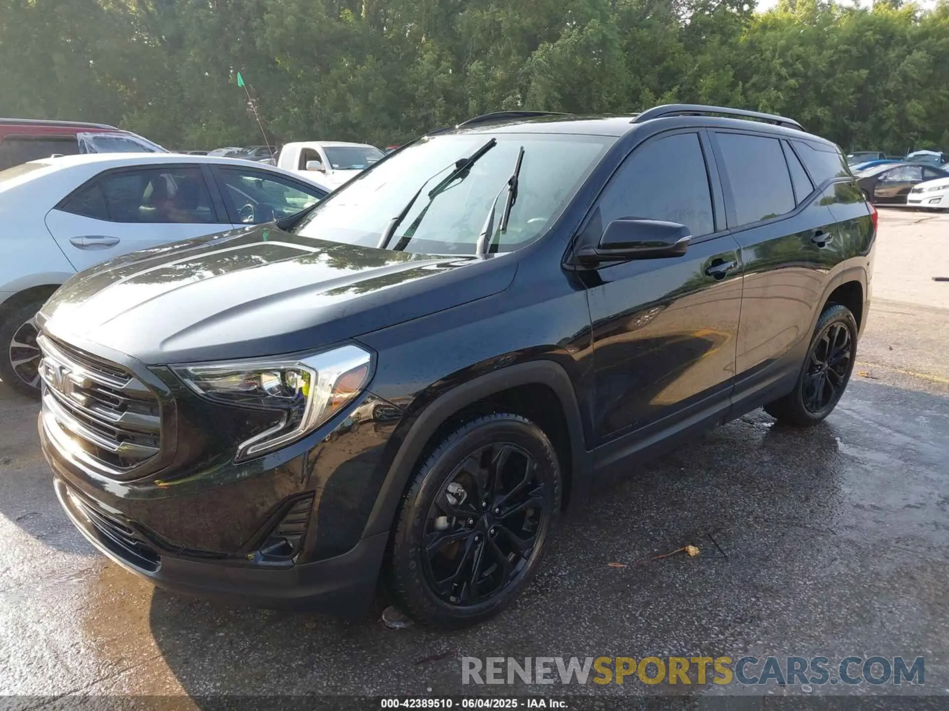 2 Photograph of a damaged car 3GKALVEVXML341383 GMC TERRAIN 2021