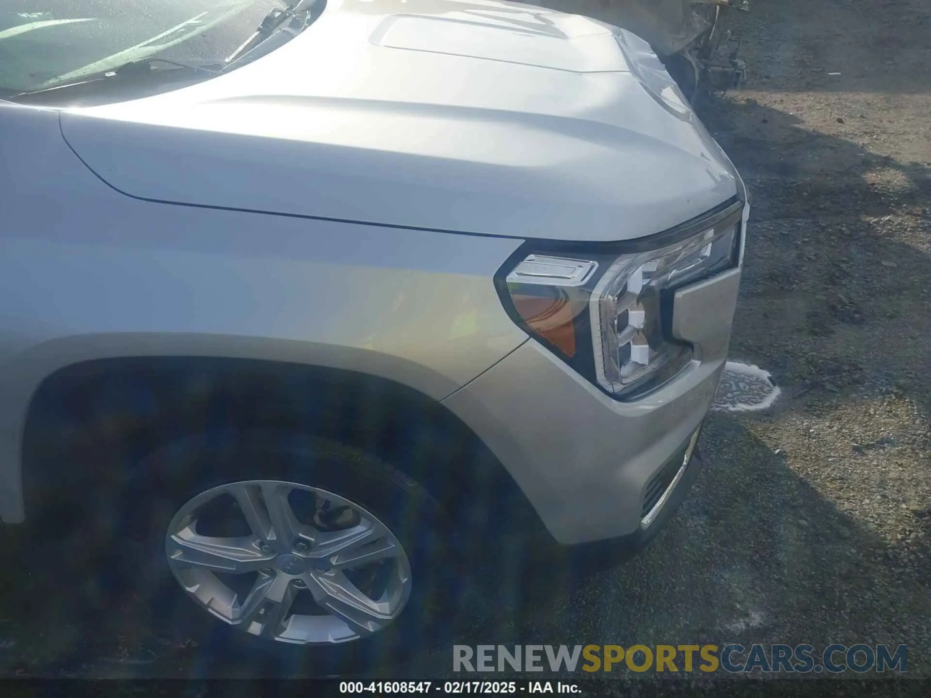 18 Photograph of a damaged car 3GKALMEV0NL190467 GMC TERRAIN 2022