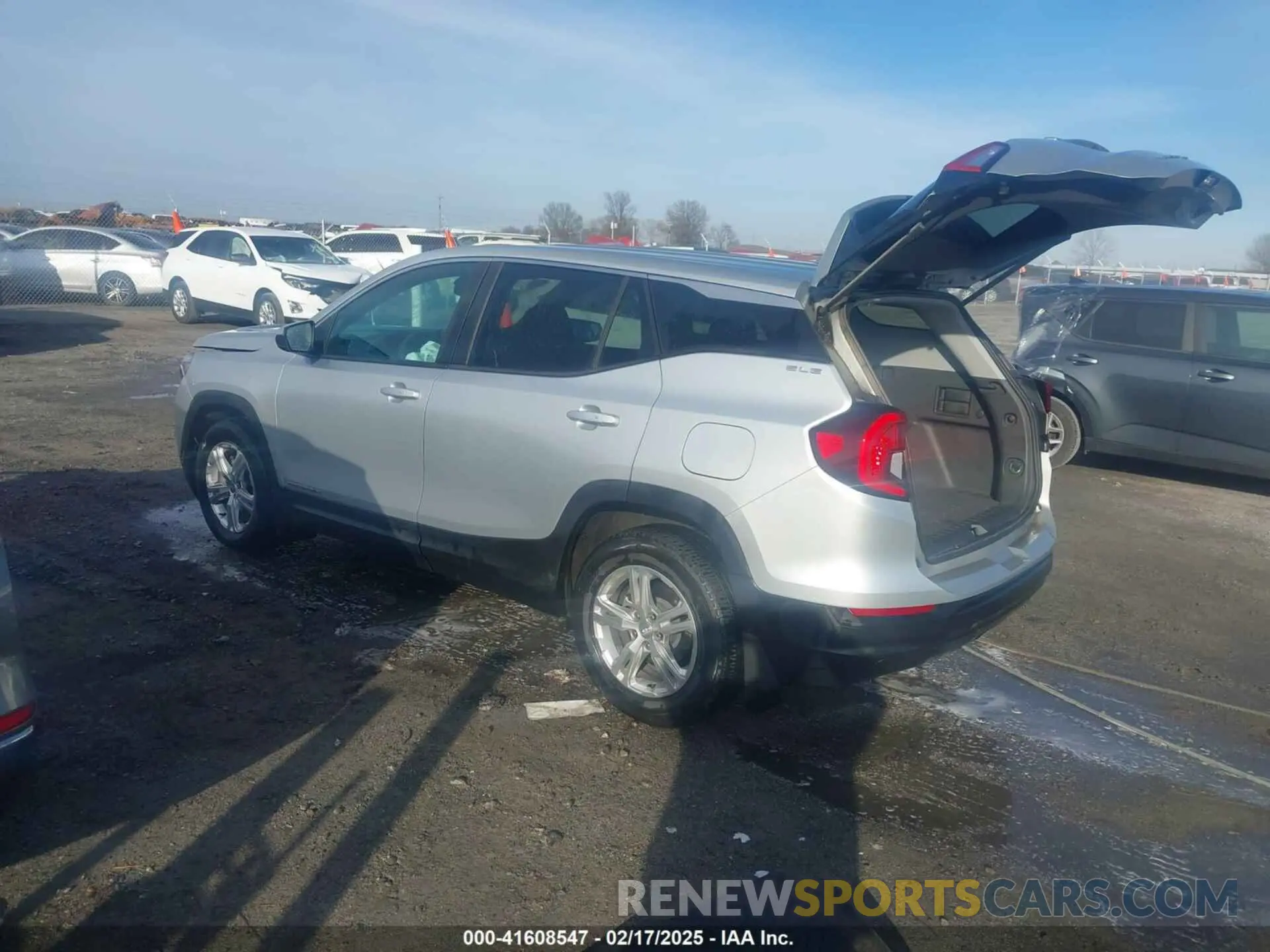 3 Photograph of a damaged car 3GKALMEV0NL190467 GMC TERRAIN 2022