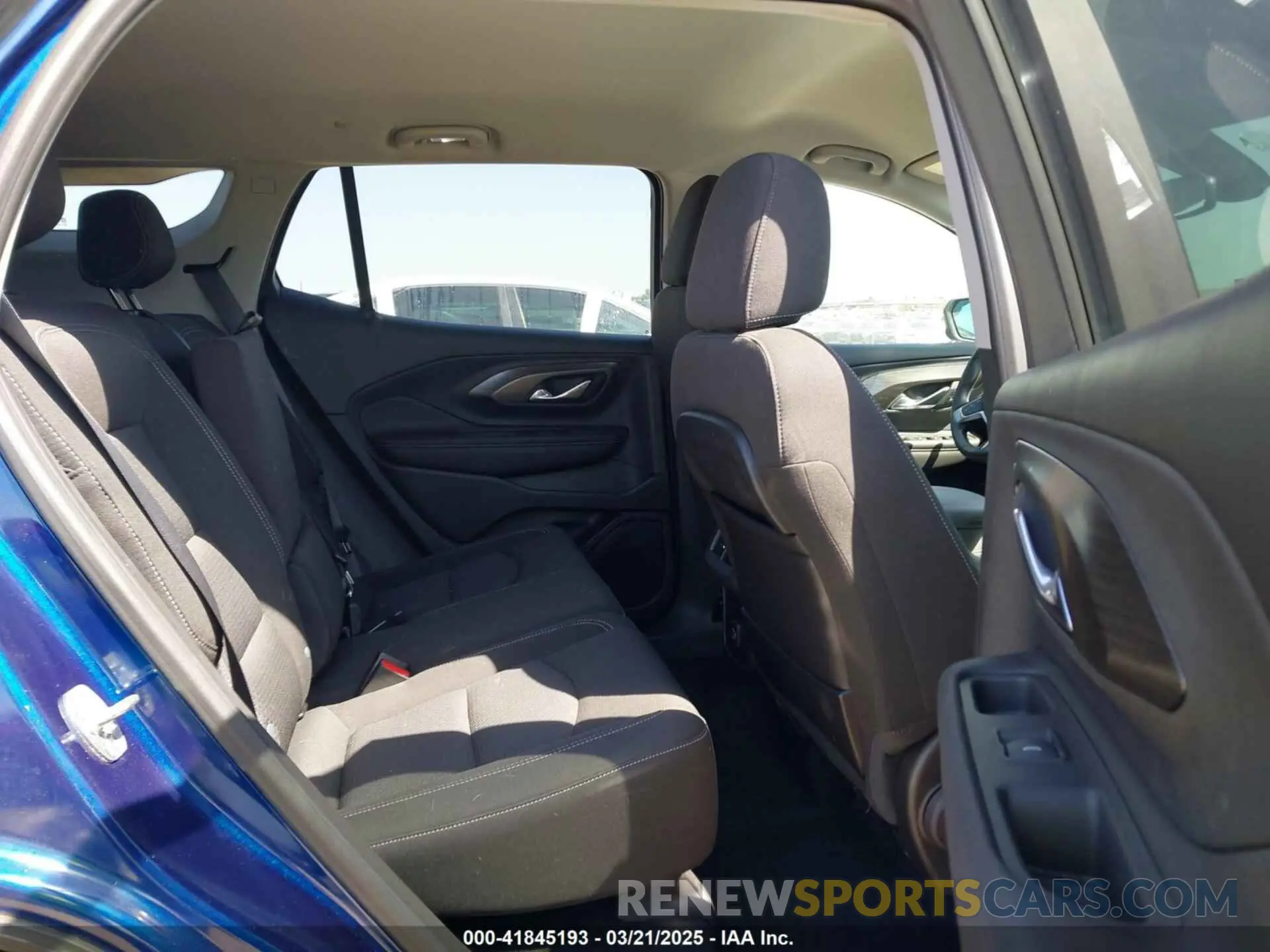 8 Photograph of a damaged car 3GKALMEV0NL299267 GMC TERRAIN 2022