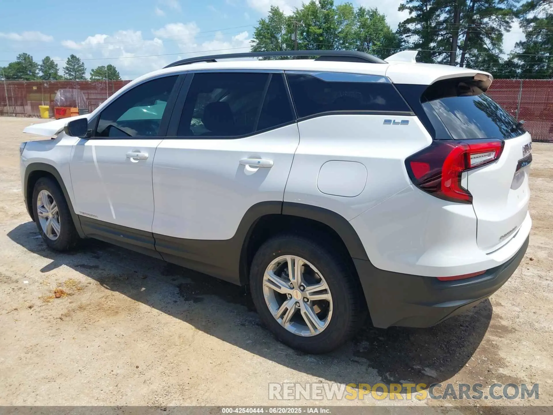 3 Photograph of a damaged car 3GKALMEV1NL114546 GMC TERRAIN 2022