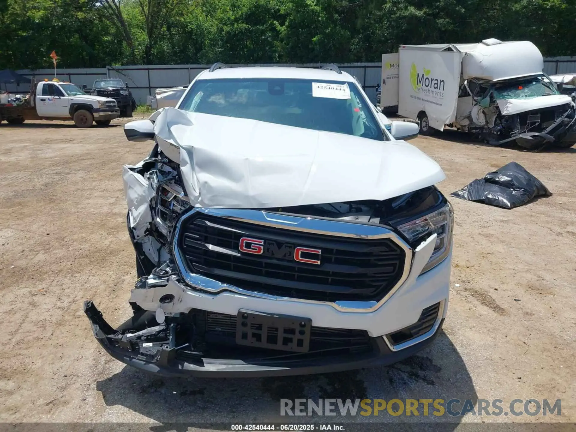 6 Photograph of a damaged car 3GKALMEV1NL114546 GMC TERRAIN 2022
